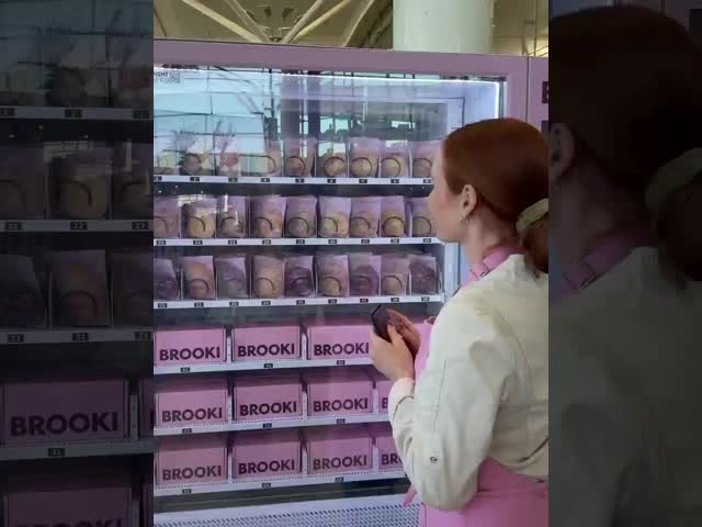 cake vending machine
