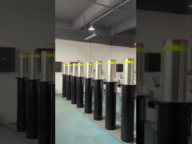 Flange thickness 10mm Hydraulic Retractable Bollards Offering Close speed 3S and Buried depth 1105mm Designed for Vehicle Control
