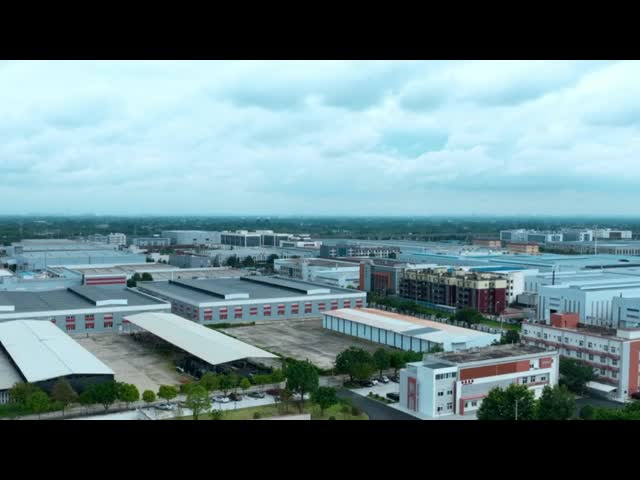 Factory introduction, production equipment, and cleanroom display.
