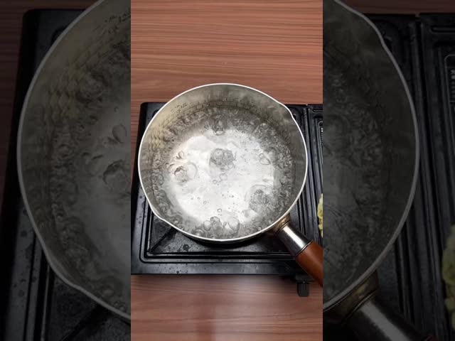 Chongqing Hotpot Flavor Dry Mixed Instant Noodle Super Spicy And Delicious