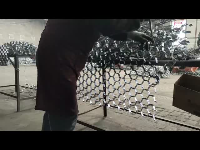 1.4845 Hex Metal for Armoring for Anti-abrasive linings | Bar strips 2.0X25mm | 48mm hexmetal mesh | 1000X1000mm