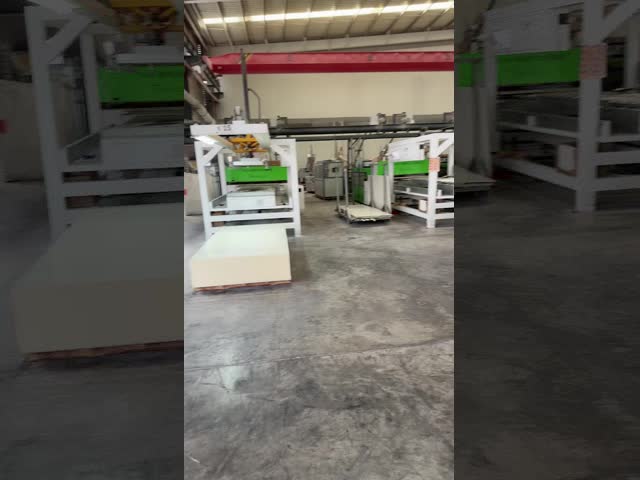 Foam Board Single Screw Extruder Machine Full Automatic Control New Condition