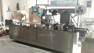 Το PLC έλεγξε την πολλών χρήσεων μηχανή συσκευασίας φουσκαλών για την πλαστική συσκευασία φουσκαλών αργιλίου