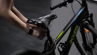 200mAh Battery Bicycle Rear Lamp Red Bike Tail Light 50 Meter Illumination Distance