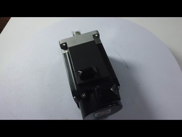 New Mitsubishi Servo Motor  HF-KE23JW1-S100  HFKE23JW1S100 HF-KE23JW1-S1OO