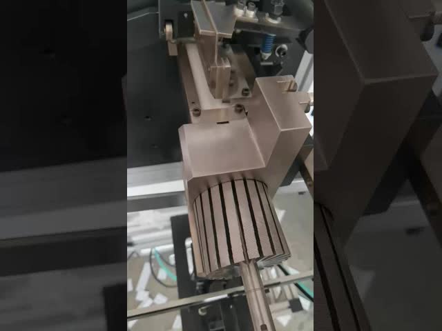 Skew Armature Paper Inserter Slot Liner Insulate Stack Core And Winding