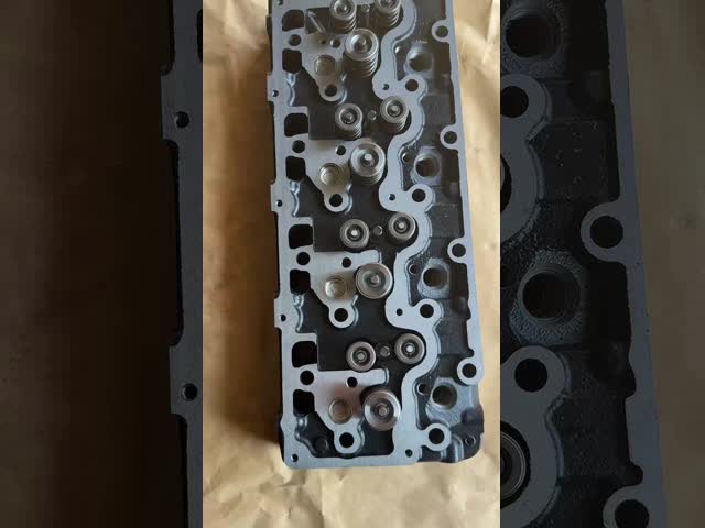 V3300 V3600-12V Casting Iron Kubota Cylinder Head 1G513-03020