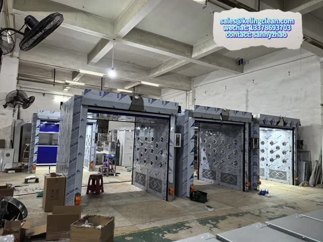 380V 50Hz Goods Cleanroom Air Shower With Roller Conveyor Dusting Tunnel