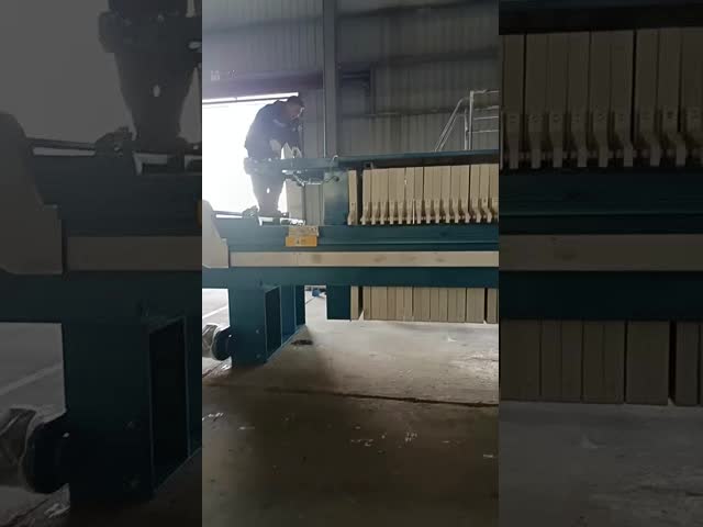 Customized Services Bending Assisted Discharge Filter Press For Sludge Dewatering