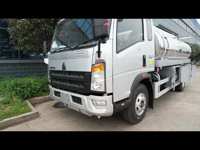 HOWO 4x2 RHD Aluminum Refueling Truck with Dual-Dispenser