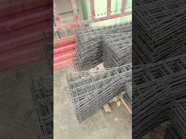 Hot Dip Galvanized Heavy Duty Serrated Steel Grating for Industrial Platforms and Trench Covers