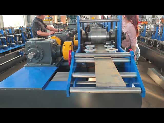6mm Thickness Galvanized L Shape Roll Forming Machine Gear Box 