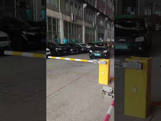 AC Servo Motor Non-spring High Speed Automatic Barrier Gate with Auto-return Swing-away Flange