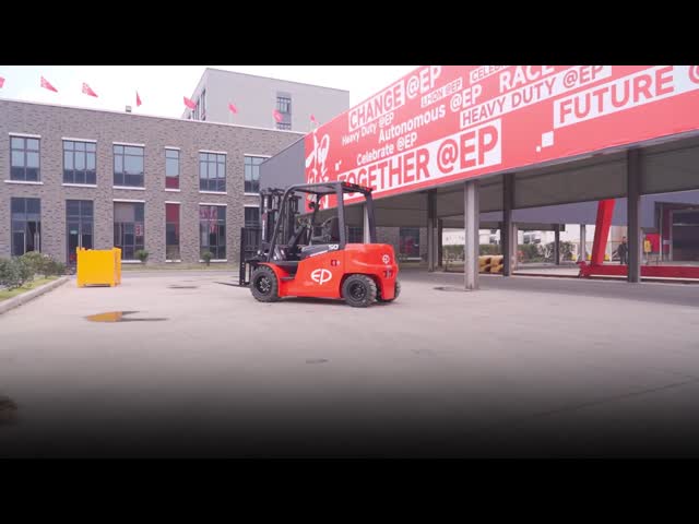 Heavy-duty 5 Ton Electric Forklift with 80V Lithium Battery for Industrial Material Handling