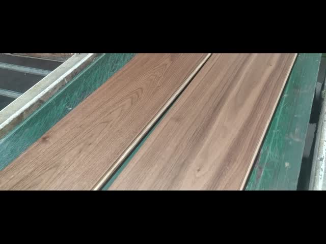 Handscraped, Brushed American Walnut Multi-layers Engineered Wood Flooring
