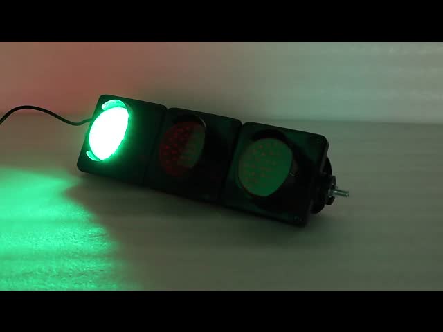 Road Safety Smart Indication 100mm Colored Lens LED Traffic Signal with 100000H LED Life and PC Shell Material