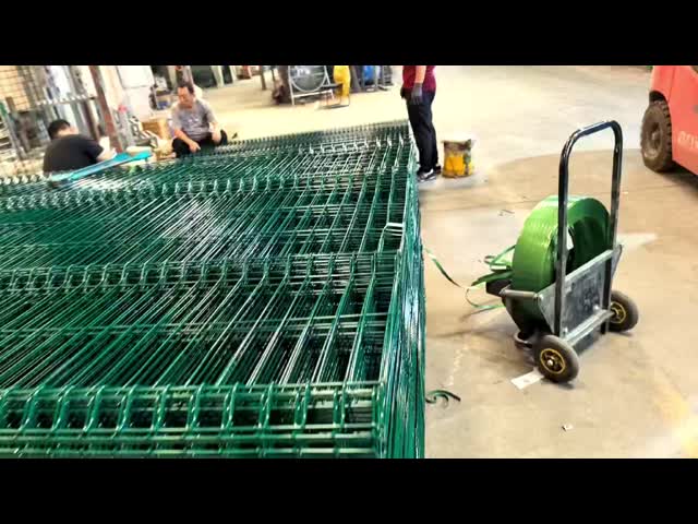 Steel 2.0M High V Mesh Security Fencing Panels with 50x150Mm Mesh Size and Powder Coating