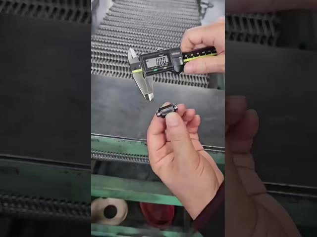 High Bearing Capacity 50-2000kg/m2 Wire Mesh Conveyor Belt Balanced Weave Structure For Heavy Loads