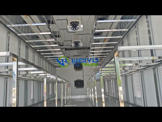 HOWO 4X2 4.2m Day-Old Chick Transport Truck with 20,000 Chick Capacity and Hanxue L-Z560 Refrigeration Unit
