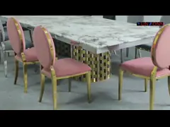 Κλασική καρέκλα γαμήλιου τραπέζιτος μαξιλάρια διακόσμηση χρυσό έπιπλα